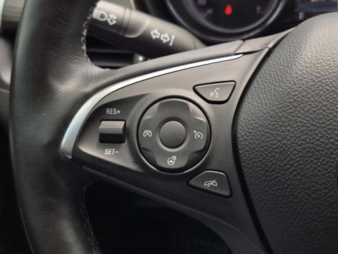 Used 2020 Buick Envision Essence FWD image 25