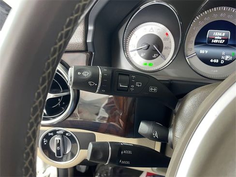 Used 2014 Mercedes-Benz GLK 250 BlueTEC 4MATIC image 14