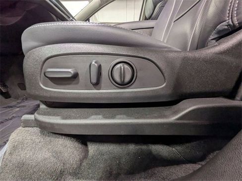 Certified 2019 Buick Enclave Essence image 15