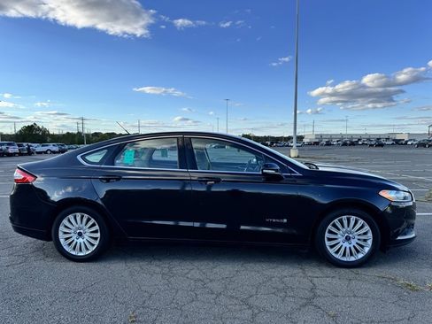 Used 2015 Ford Fusion SE w/ Equipment Group 502A image 5