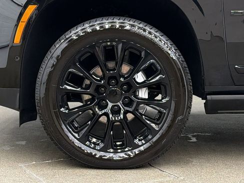 Used 2026 GMC Yukon XL Denali w/ Sun & Power Step Package AWD/4WD image 10