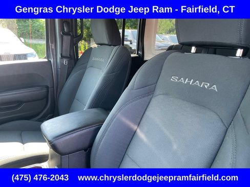Used 2021 Jeep Wrangler Unlimited Sahara AWD/4WD image 45