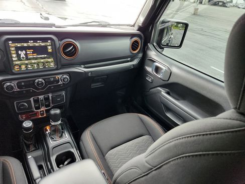 Used 2023 Jeep Gladiator Mojave w/ Trailer Tow Package image 15