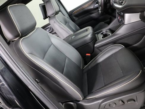 Used 2023 Chevrolet Suburban Premier w/ Advanced Technology Package image 42