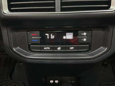 New 2026 Volkswagen Atlas Peak Edition AWD/4WD image 35