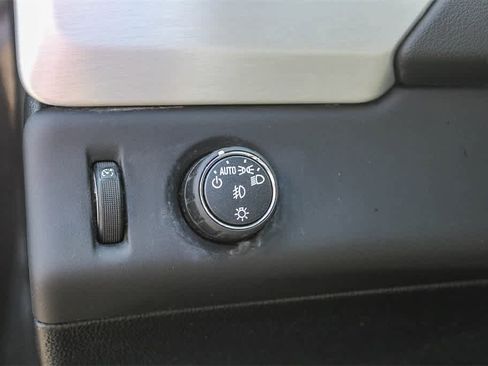 Used 2015 GMC Yukon XL SLE w/ Convenience Package image 29