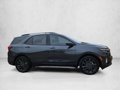 Used 2023 Chevrolet Equinox RS FWD image 4