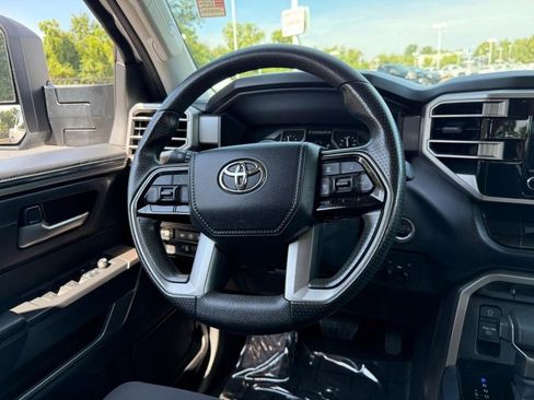 Used 2022 Toyota Tundra SR5 w/ SR5 Convenience Package image 14