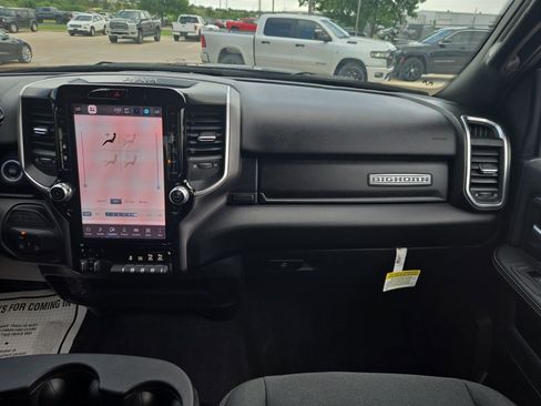 Used 2025 RAM 2500 Big Horn AWD/4WD image 22