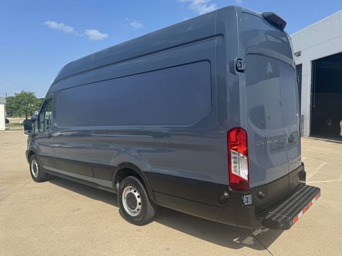Used 2019 Ford Transit 250 148 High Roof Extended RWD image 7