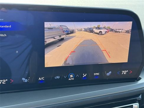 Certified 2025 Chevrolet Traverse LT image 12