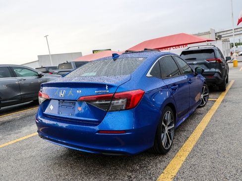 Used 2022 Honda Civic Touring image 7