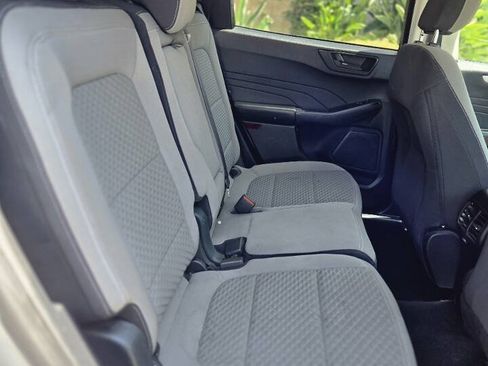Used 2022 Ford Escape SE w/ Convenience Package FWD image 18