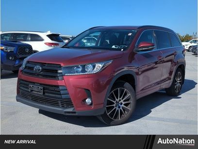 Used 2018 Toyota Highlander SE