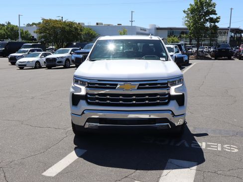 Used 2025 Chevrolet Silverado 1500 LTZ w/ Technology Package AWD/4WD image 3