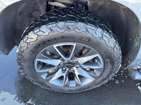 Used 2022 Chevrolet Tahoe Z71 w/ Luxury Package image 12