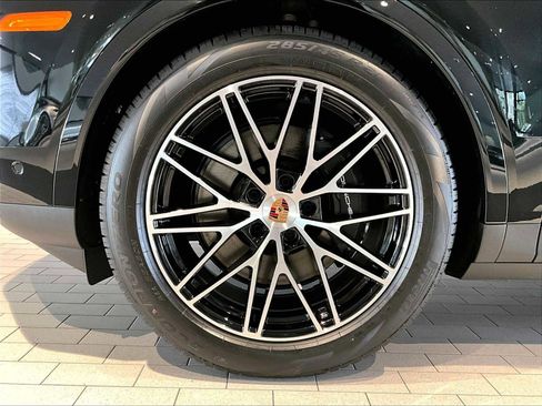 New 2026 Porsche Cayenne image 11