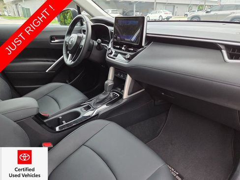 Certified 2025 Toyota Corolla Cross XLE w/ Convenience Package FWD image 13