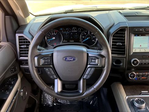 Used 2018 Ford Expedition Max Limited w/ Equipment Group 301A image 5