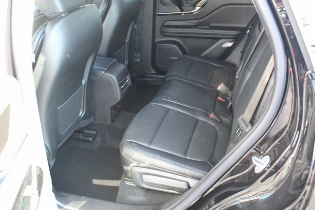 New 2025 Lincoln Corsair AWD w/ Equipment Group 101A image 13