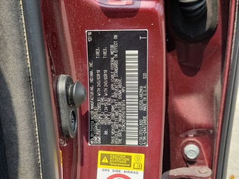 Used 2017 Toyota Highlander XLE image 33