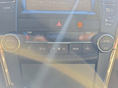 Used 2015 Toyota Camry XLE image 26