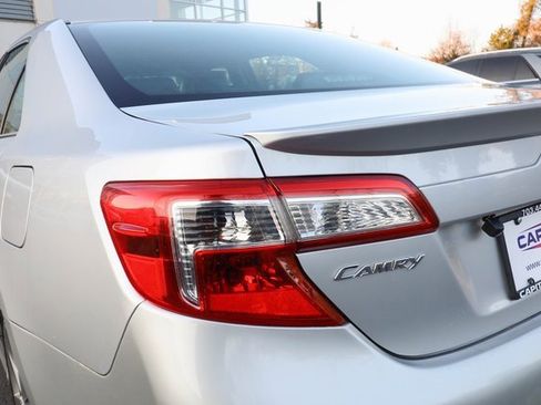 Used 2014 Toyota Camry SE image 22