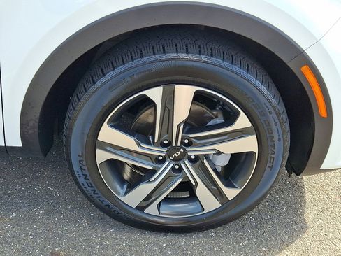 Used 2023 Kia Sorento EX image 9
