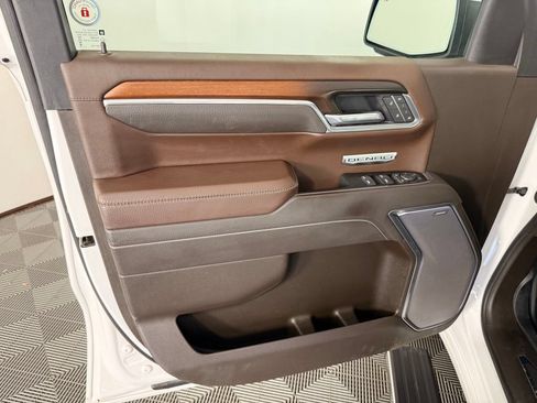 Used 2025 GMC Sierra 1500 Denali AWD/4WD image 19