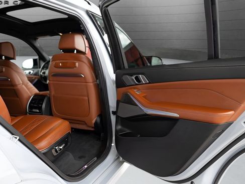 Used 2024 BMW X7 M60i w/ Executive Package AWD/4WD image 65
