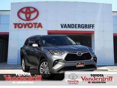 Used 2025 Toyota Highlander Platinum