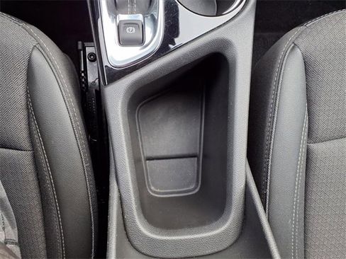 Used 2025 Buick Encore GX Preferred image 61