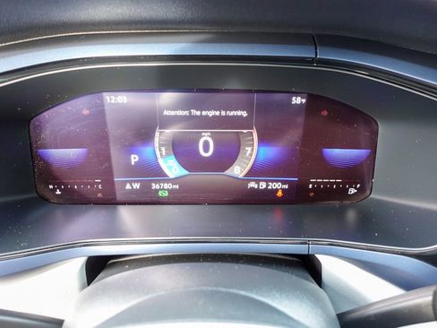 Used 2023 Volkswagen Taos SE w/ Panoramic Sunroof Package image 17