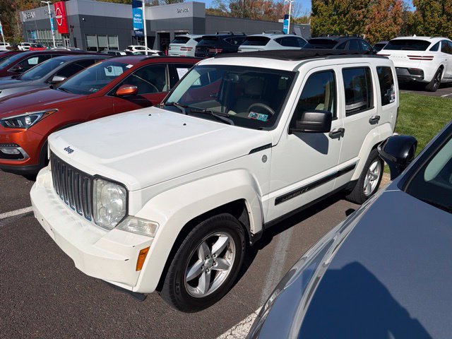 Used 2010 Jeep Liberty Limited AWD/4WD image 6