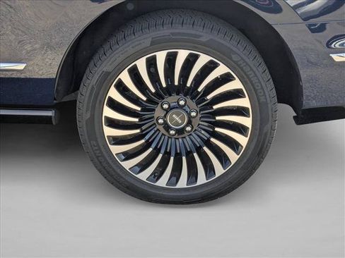 Used 2019 Lincoln Navigator Black Label AWD/4WD image 23