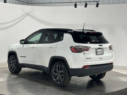 Used 2026 Jeep Compass Limited AWD/4WD image 14
