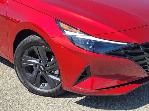 Certified 2023 Hyundai Elantra SEL w/ Cargo Package FWD image 9