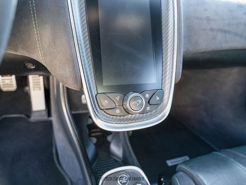 Used 2018 McLaren 570S Spider image 27