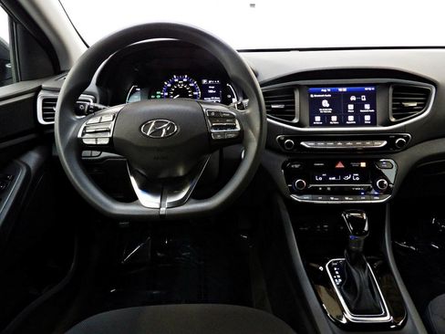 Used 2018 Hyundai Ioniq Blue FWD image 22