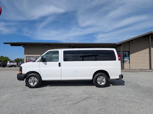 Used 2013 GMC Savana 2500 LS w/ Power Package RWD image 11