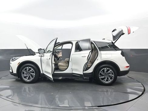 Used 2024 Lincoln Corsair AWD w/ Equipment Group 101A image 32