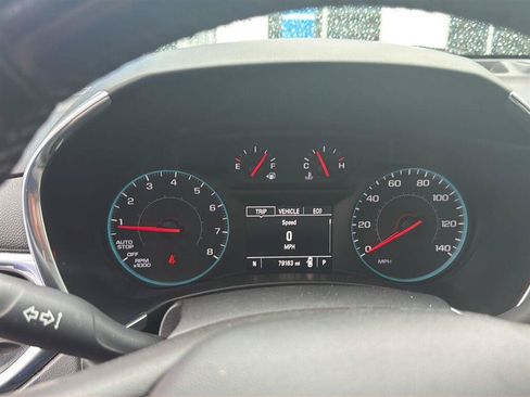 Used 2018 Chevrolet Equinox LT AWD/4WD image 3