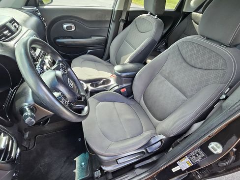 Used 2015 Kia Soul image 8