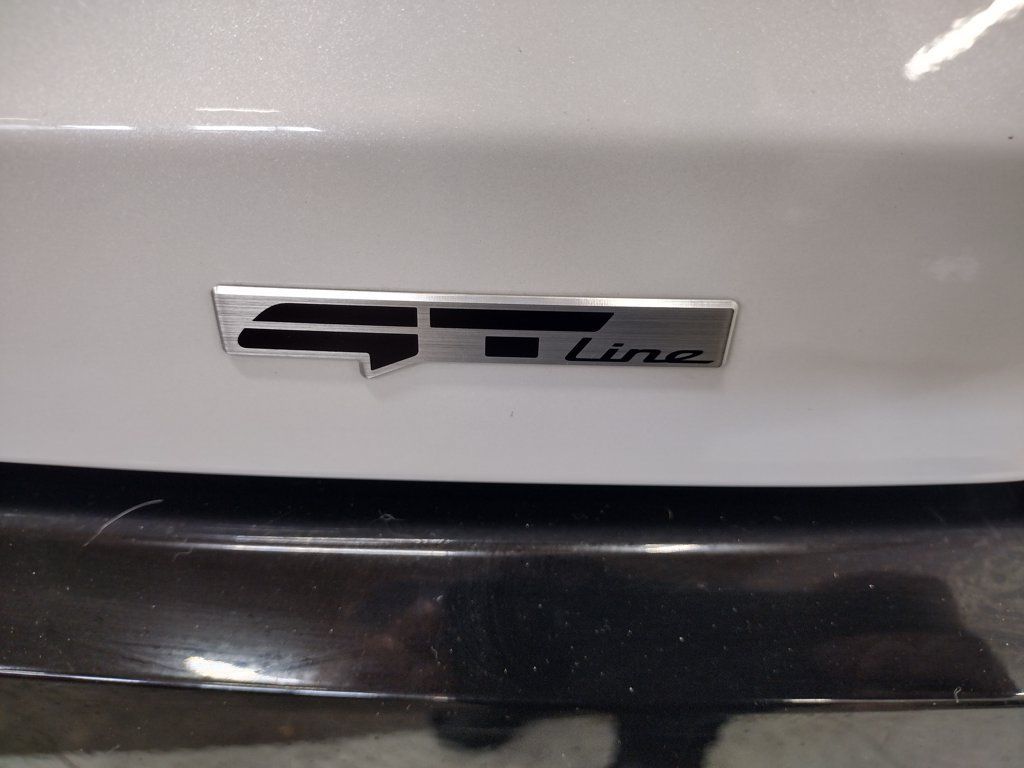 Used 2024 Kia EV9 GT-Line AWD/4WD image 12