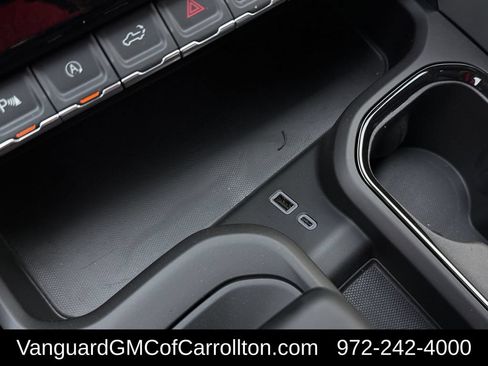 New 2026 GMC Sierra 1500 AT4 w/ AT4 Premium Package AWD/4WD image 17