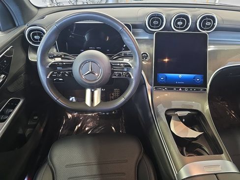 Used 2026 Mercedes-Benz GLC 300 image 19