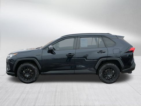 Used 2019 Toyota RAV4 LE image 4