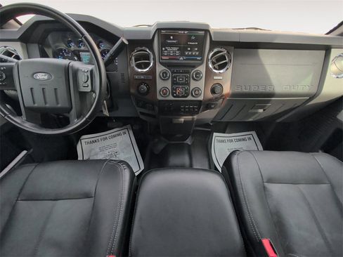 Used 2015 Ford F350 Lariat w/ Lariat Interior Package image 10