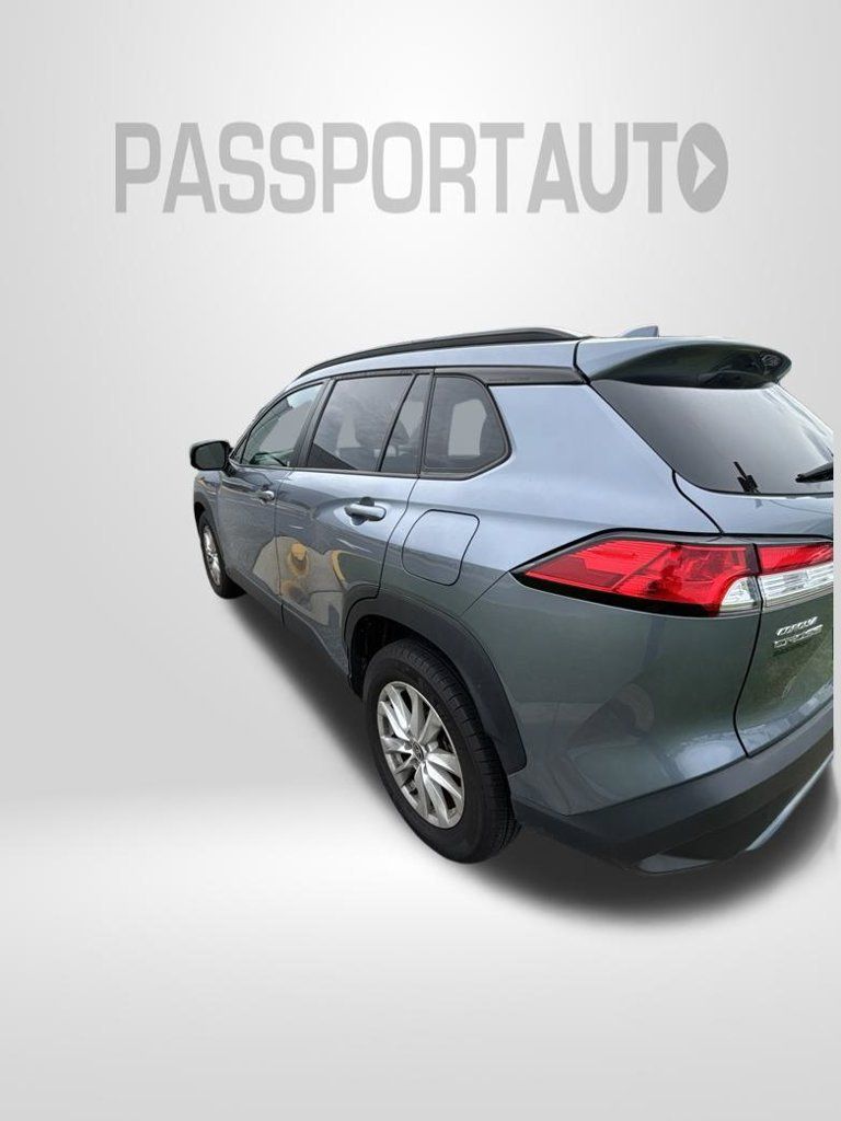 Used 2022 Toyota Corolla Cross LE FWD image 1