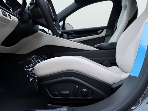 New 2026 Porsche Panamera image 35